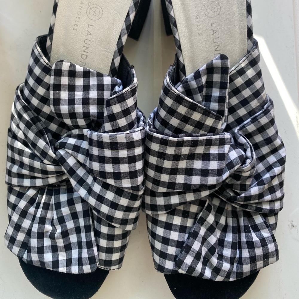 Chinese Laundry Sandals